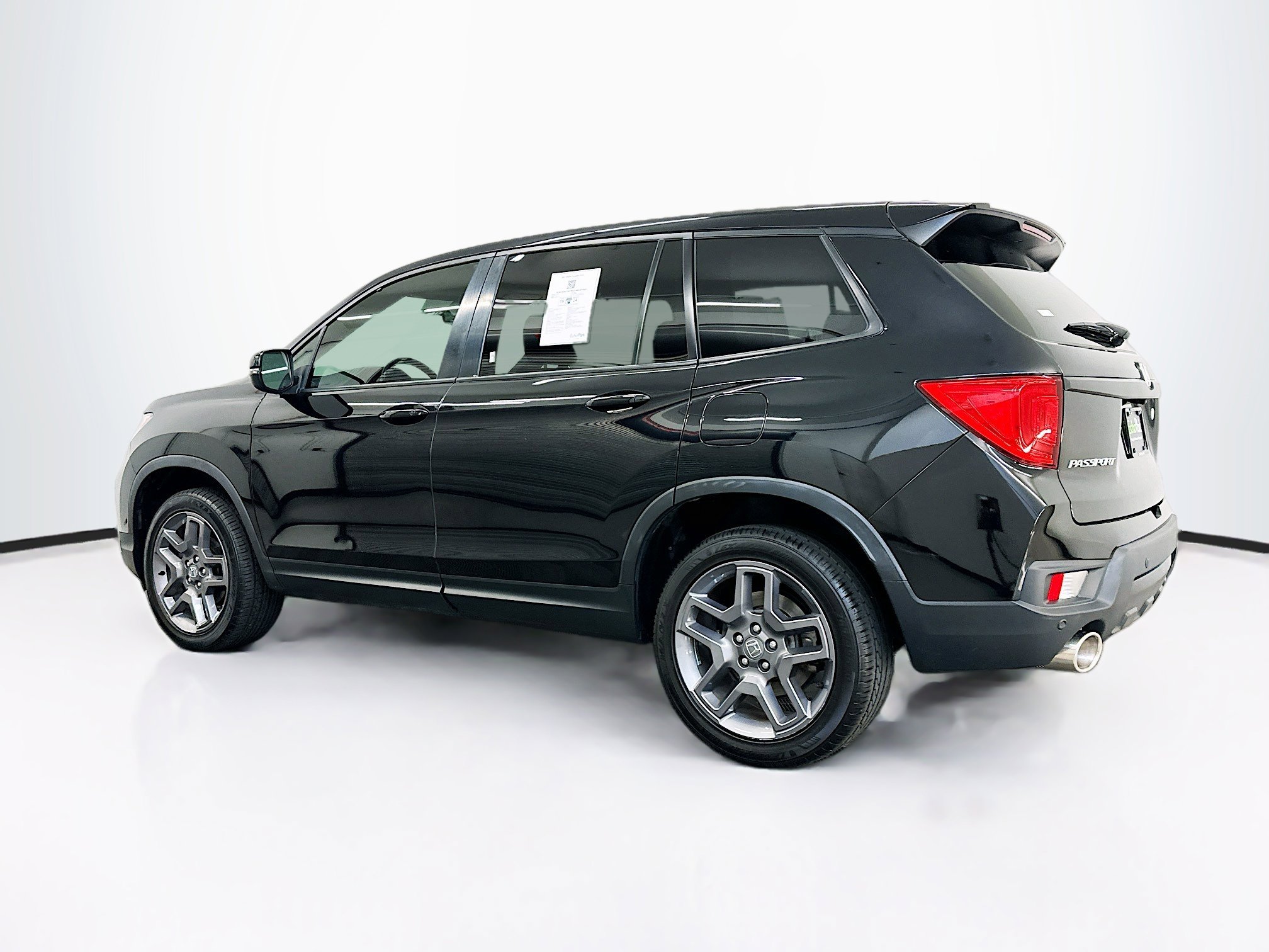Used 2022 Honda Passport EX-L image 5