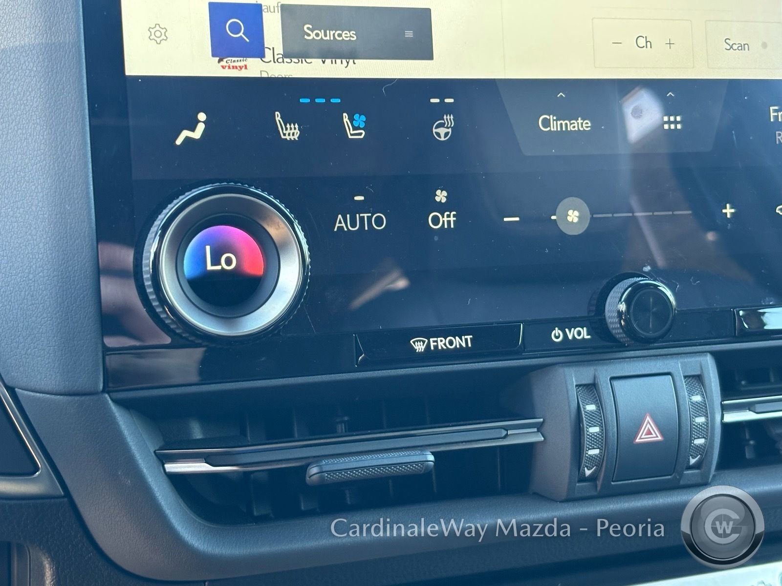 Used 2025 Lexus GX 550 w/ Accessory Package (31) image 22