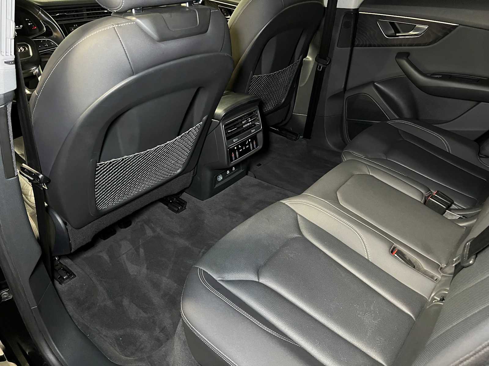 Used 2022 Audi Q8 Premium Plus w/ Premium Plus Package image 57