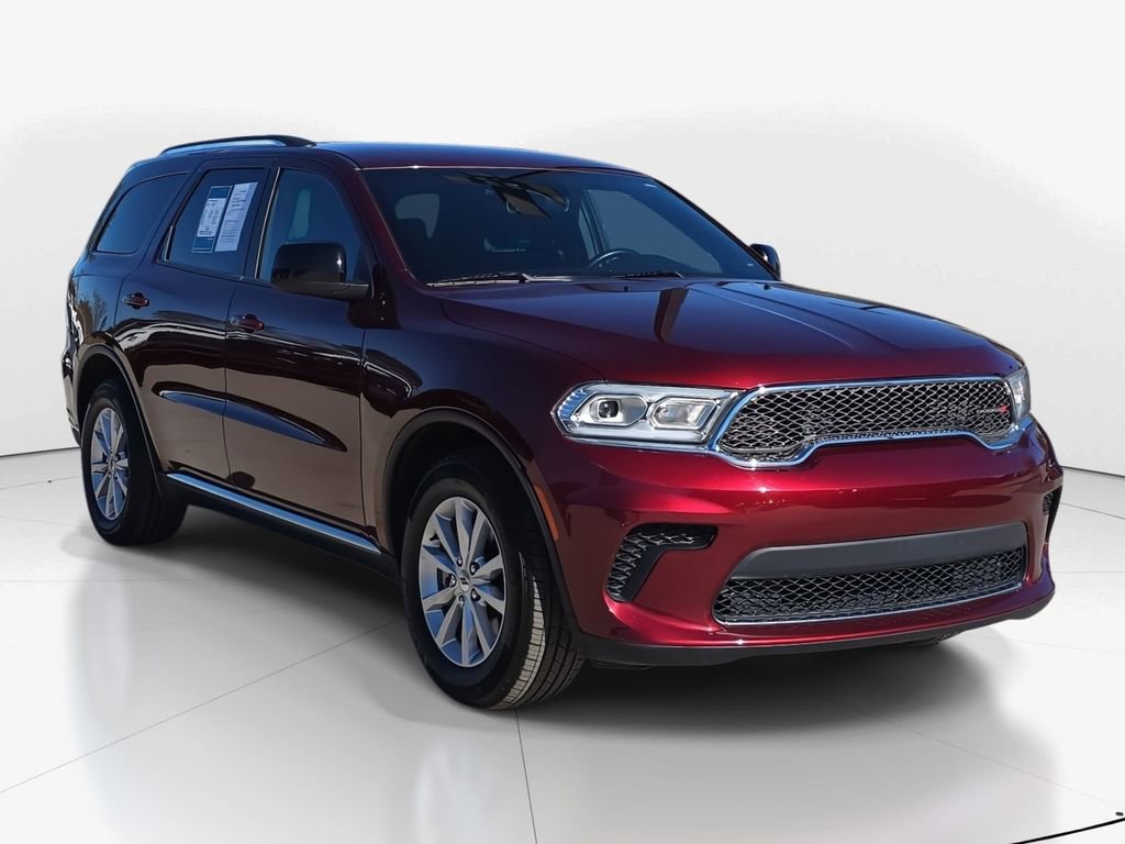 Used 2023 Dodge Durango SXT image 2