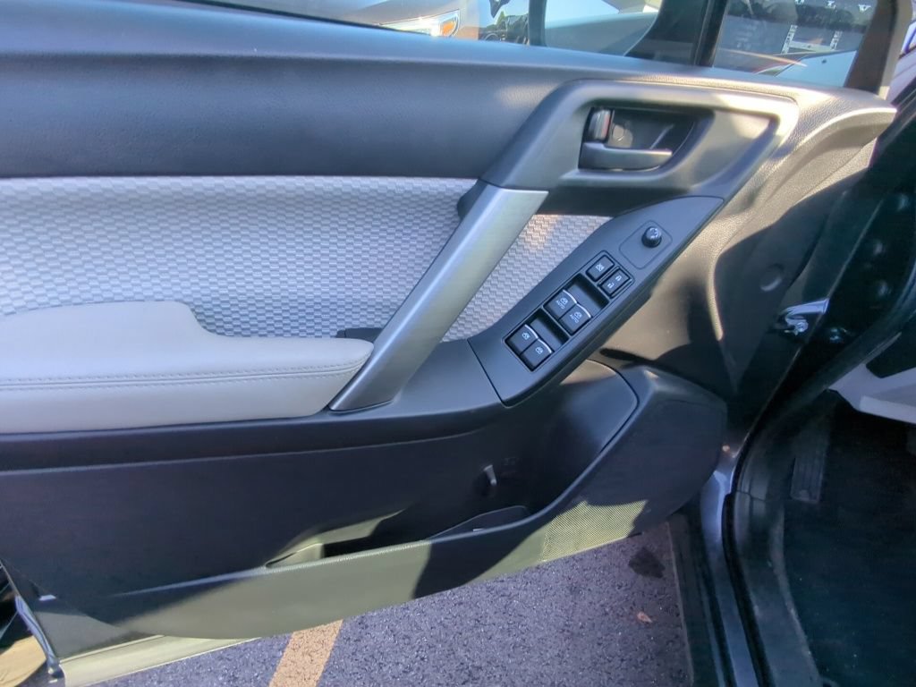 Used 2018 Subaru Forester 2.5i w/ Alloy Wheel Package AWD/4WD image 8