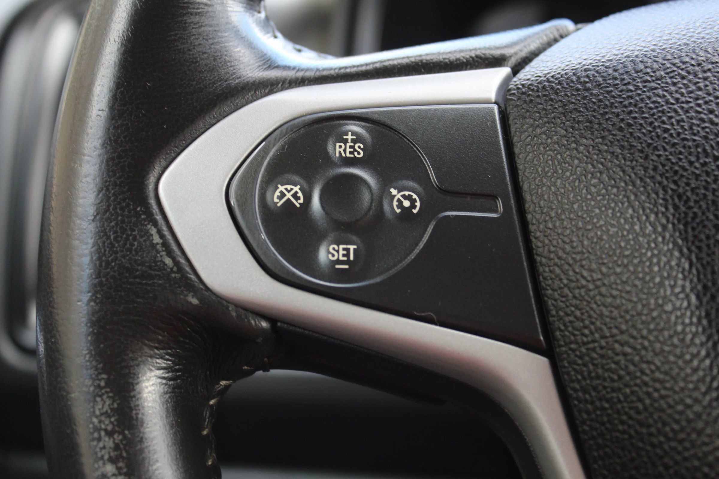 Used 2015 Chevrolet Colorado LT w/ Luxury Package image 26