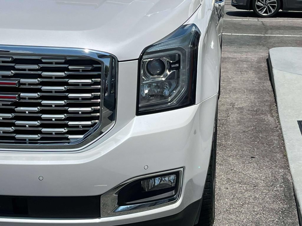 Certified 2020 GMC Yukon XL Denali w/ Denali Premium Package AWD/4WD image 9