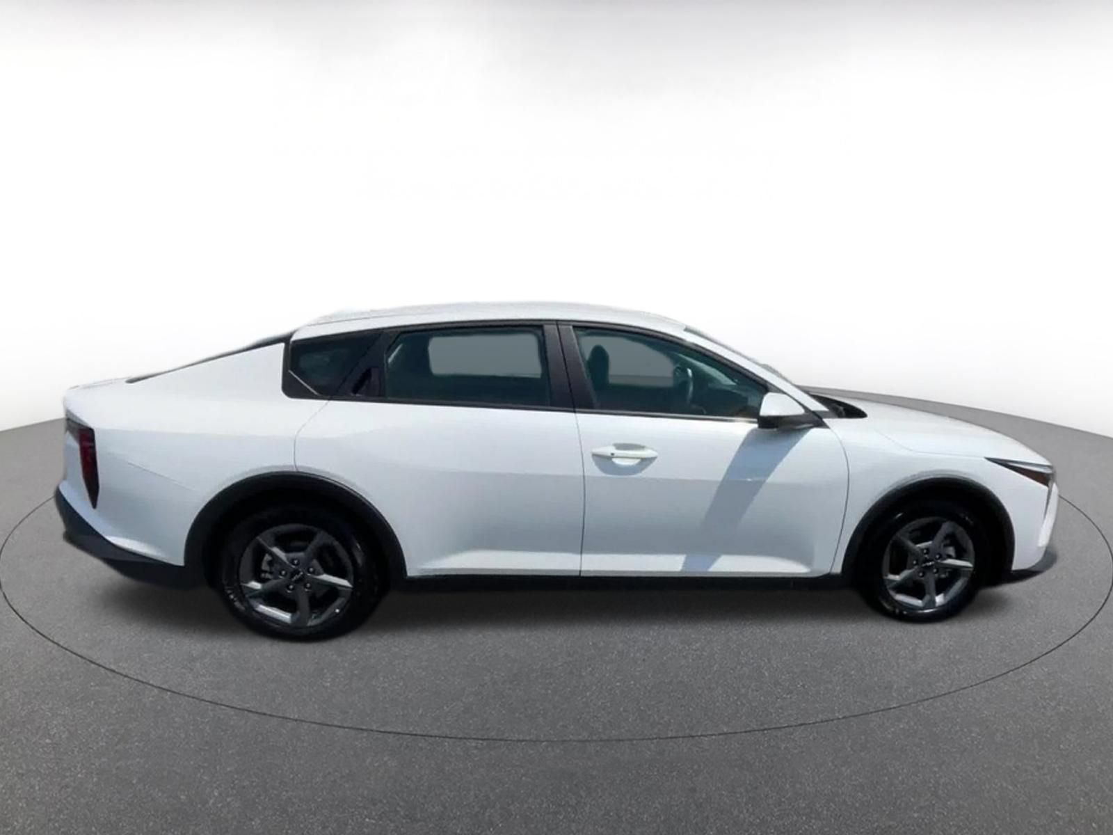 Used 2026 Kia K4 FWD image 16