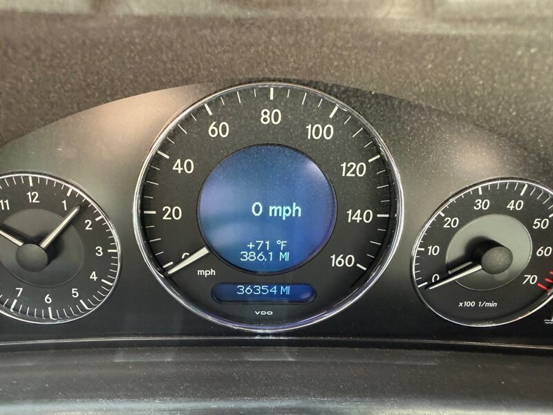 Used 2004 Mercedes-Benz CLK 500 Cabriolet image 28