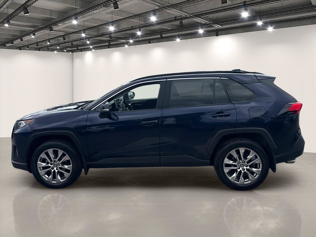 Used 2020 Toyota RAV4 XLE Premium AWD/4WD image 4