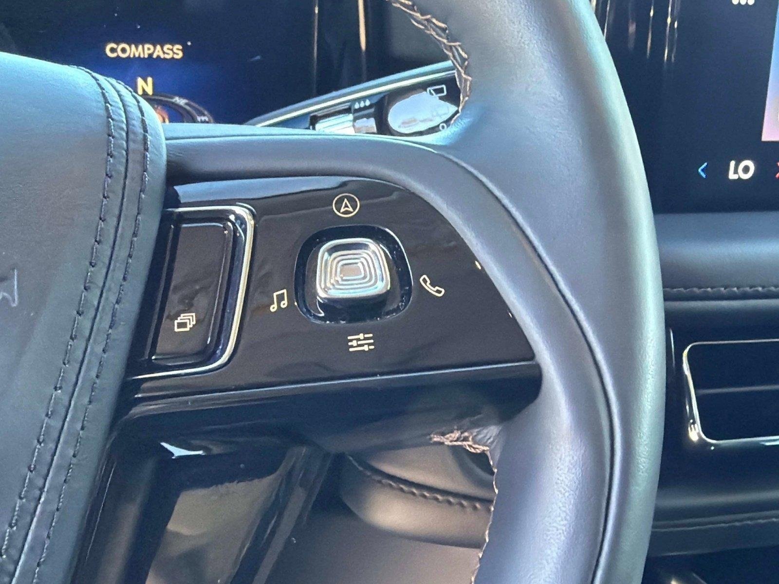 Used 2025 Lincoln Aviator Reserve w/ Equipment Group 201A AWD/4WD image 54