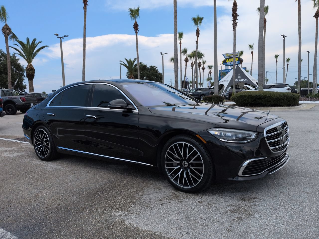 Used 2021 Mercedes-Benz S 580 4MATIC Sedan image 2
