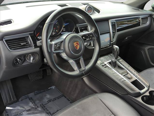 Used 2018 Porsche Macan AWD/4WD image 10