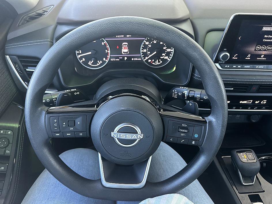 Certified 2023 Nissan Rogue SV image 17