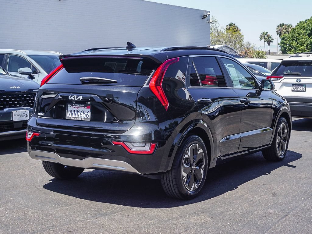 Certified 2023 Kia Niro Wave FWD image 7