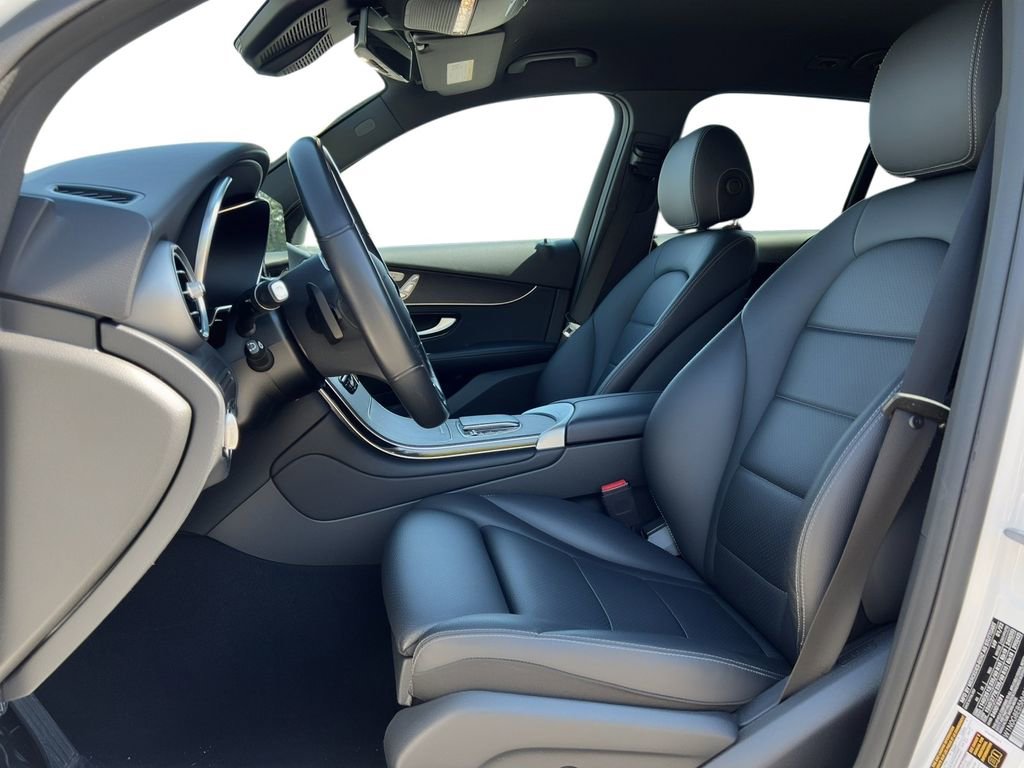 Used 2022 Mercedes-Benz GLC 300 4MATIC w/ Driver Assistance Package image 6
