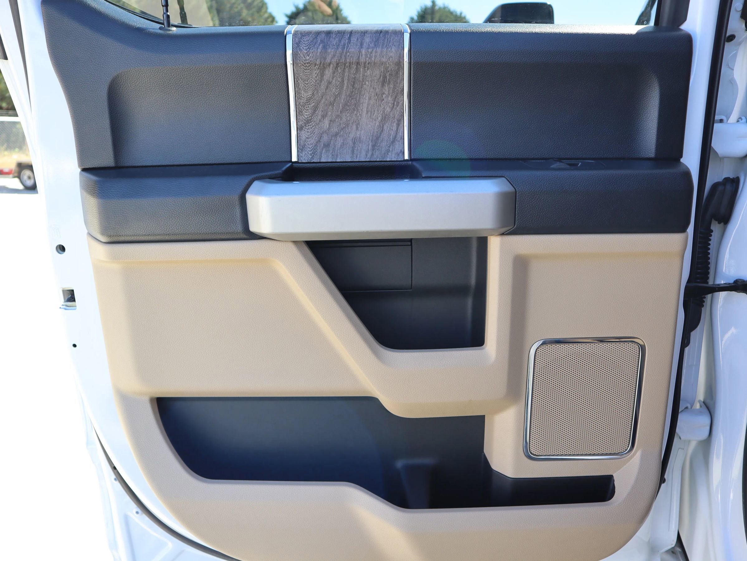 Used 2019 Ford F350 Lariat w/ Lariat Ultimate Package image 30