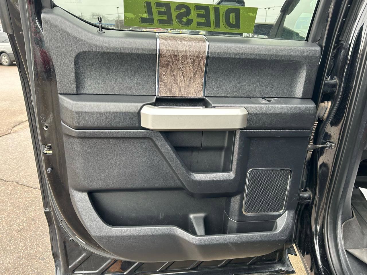 Used 2017 Ford F250 Lariat w/ Lariat Ultimate Package image 13