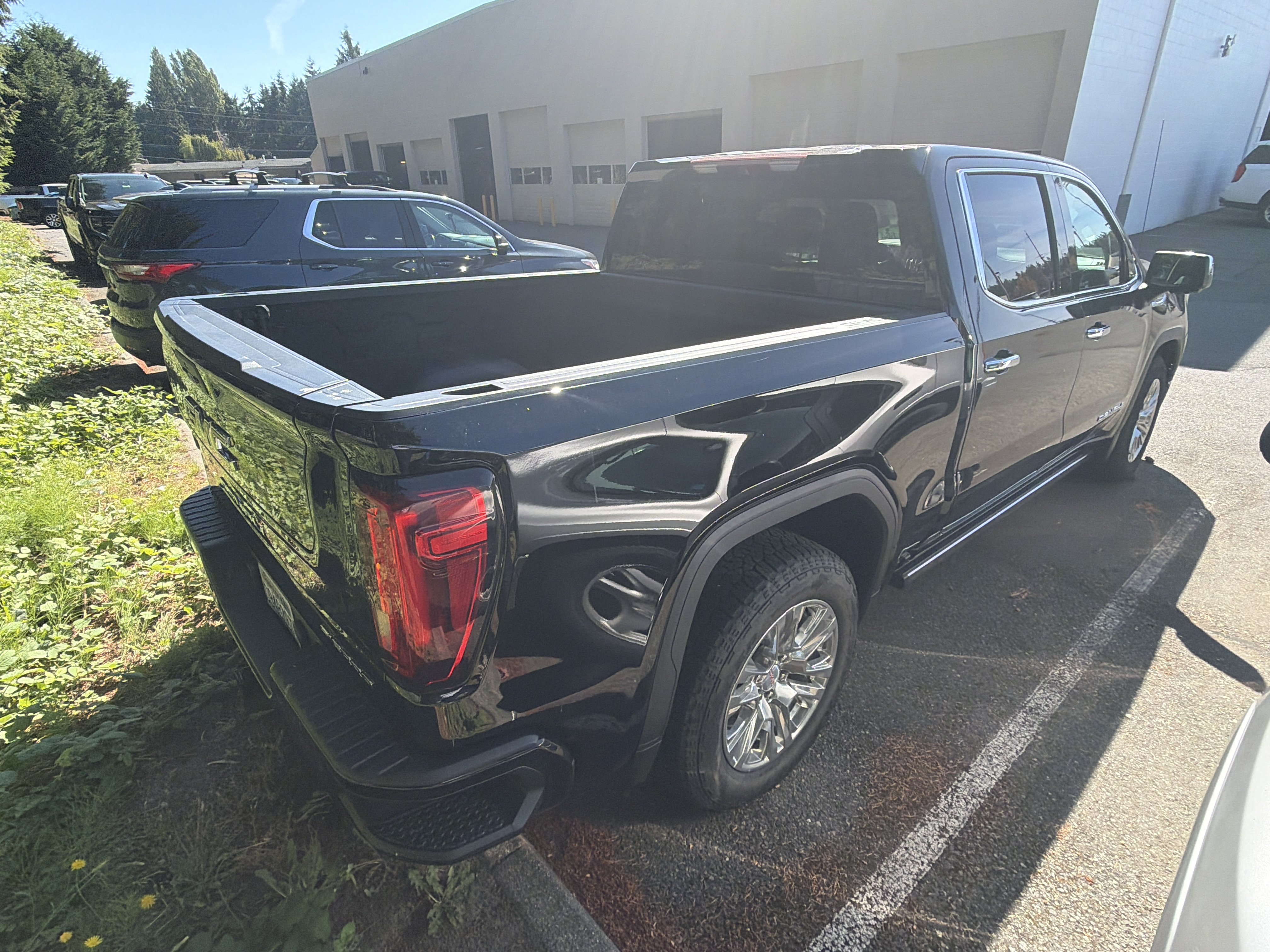 Used 2019 GMC Sierra 1500 Denali w/ Technology Package AWD/4WD image 3