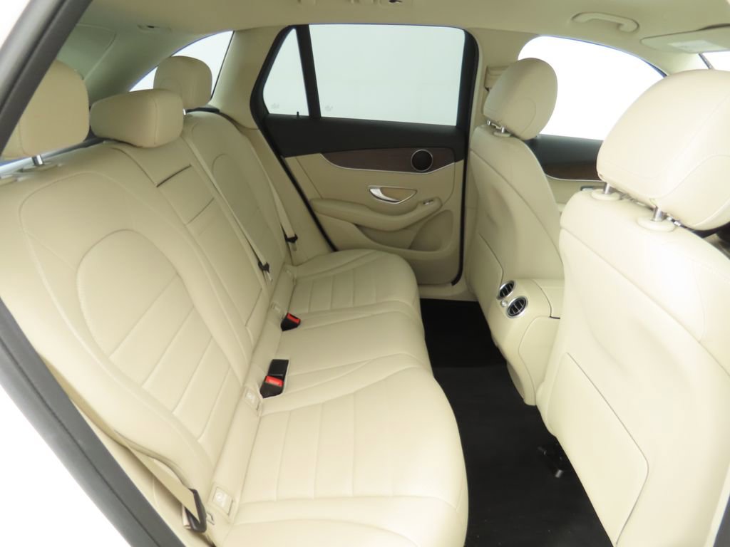 Used 2021 Mercedes-Benz GLC 300 4MATIC image 20