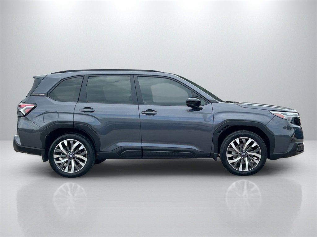 Used 2025 Subaru Forester Touring image 4