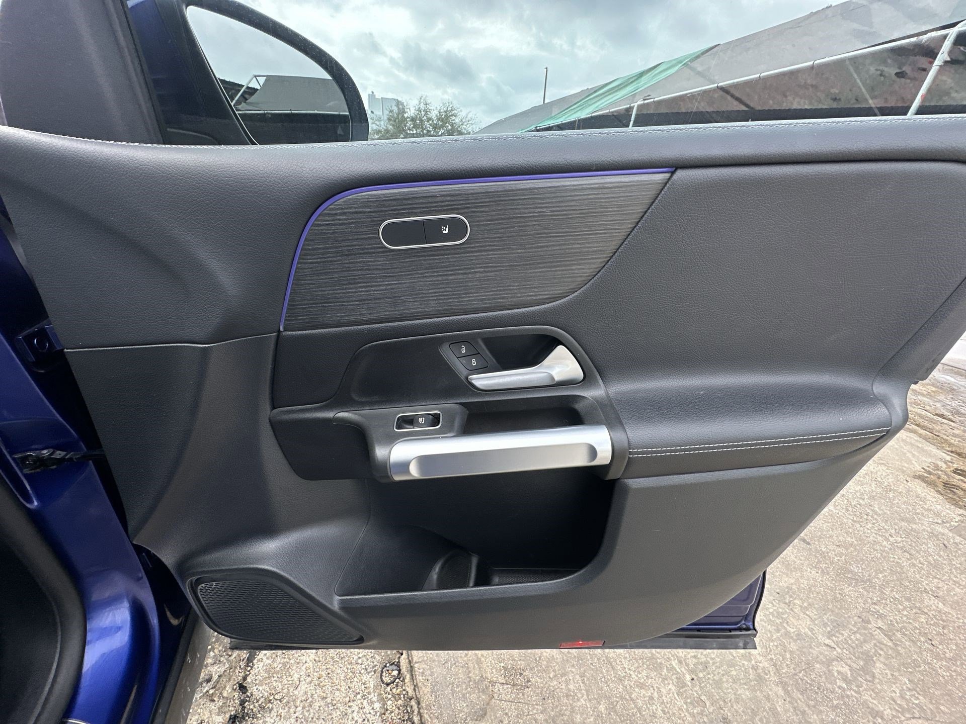 Used 2022 Mercedes-Benz GLB 250 image 31