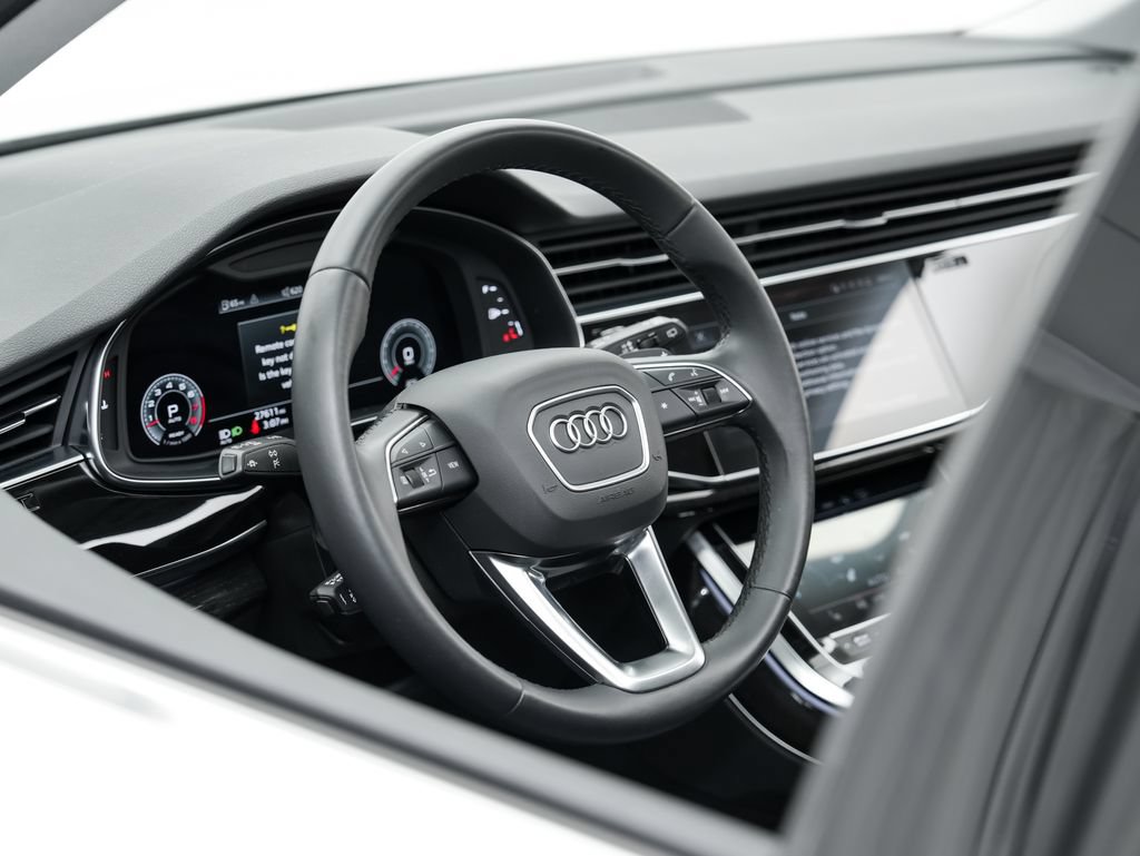 Used 2022 Audi Q7 3.0T Premium AWD/4WD image 9