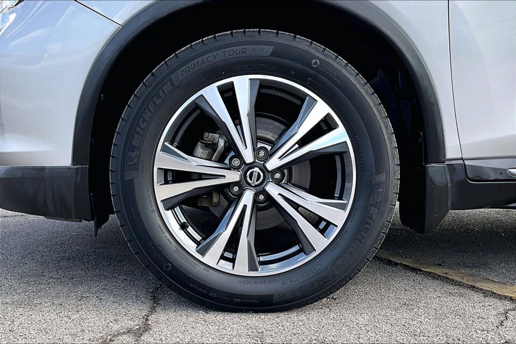 Used 2017 Nissan Rogue SL w/ SL Premium Package FWD image 33