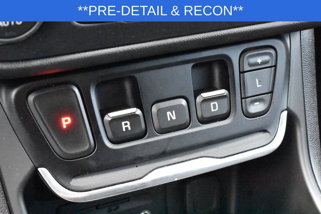 Used 2021 GMC Terrain SLT w/ Infotainment Package II image 17