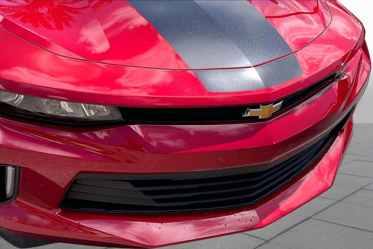 Used 2017 Chevrolet Camaro LT RWD image 29