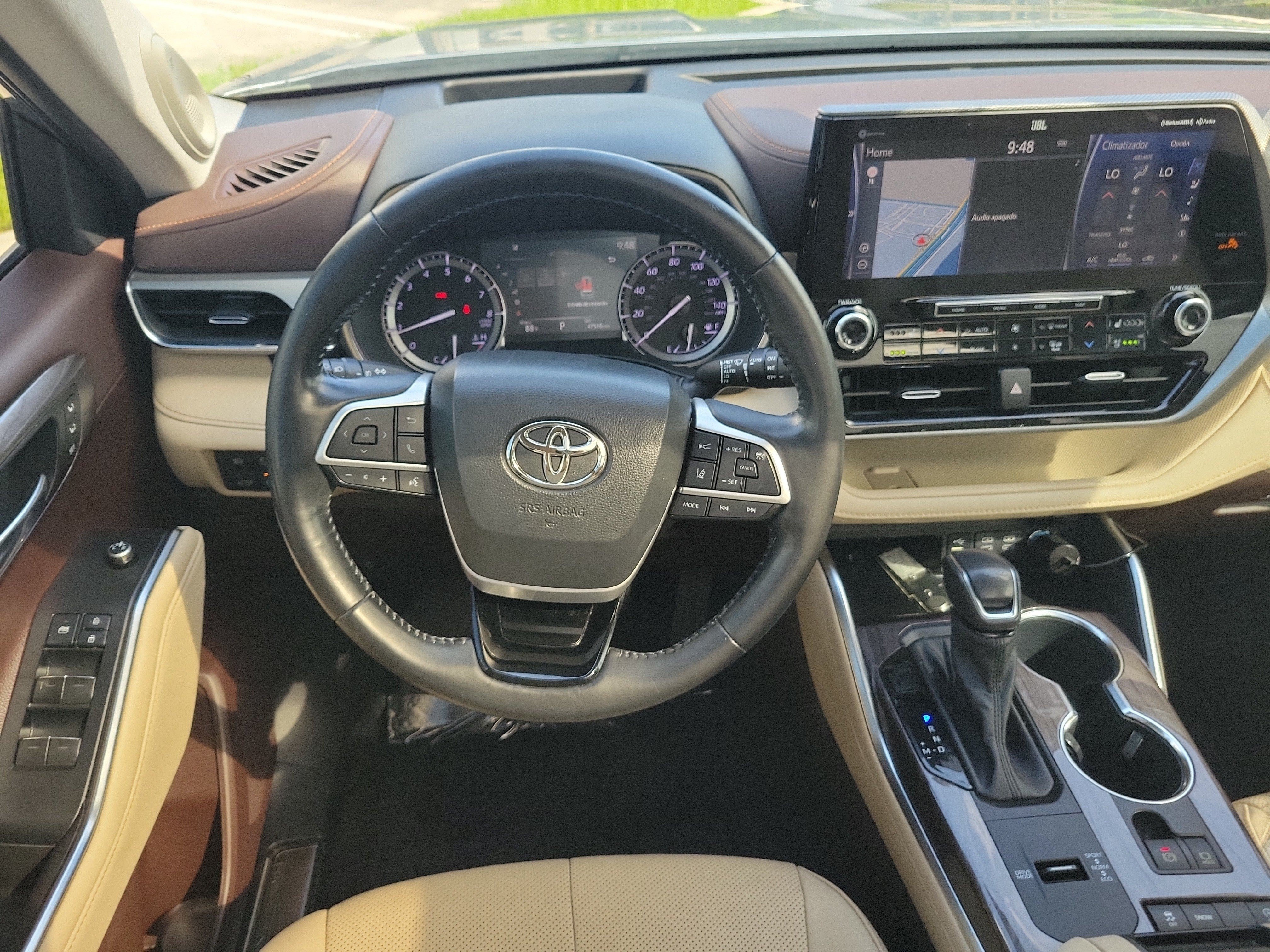 Used 2022 Toyota Highlander Platinum FWD image 19