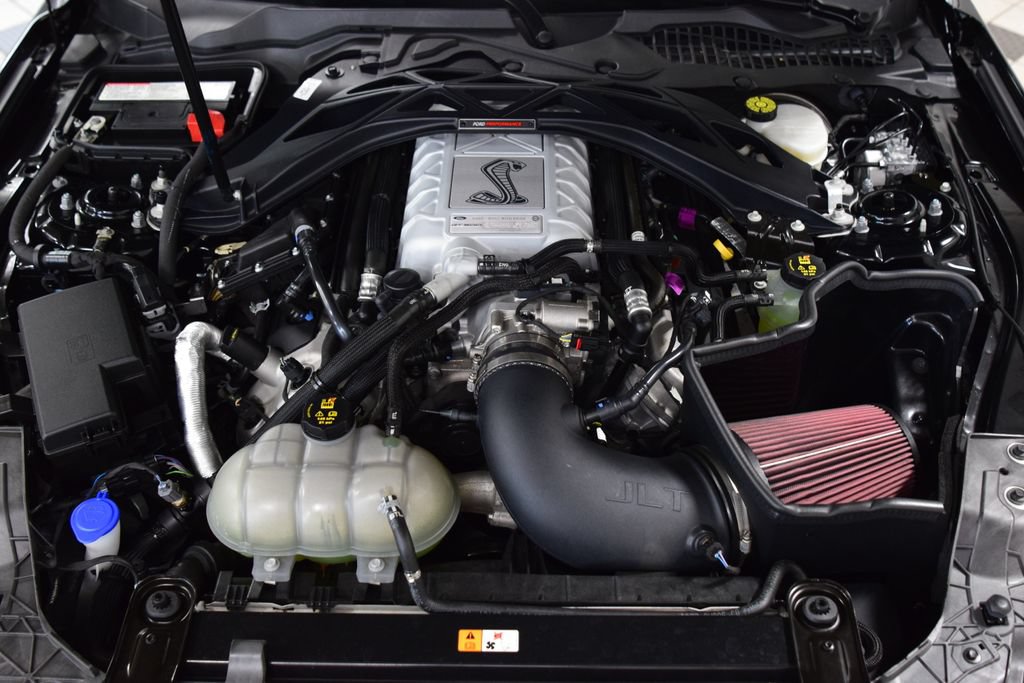 Used 2021 Ford Mustang Shelby GT500 w/ Technology Package RWD image 31