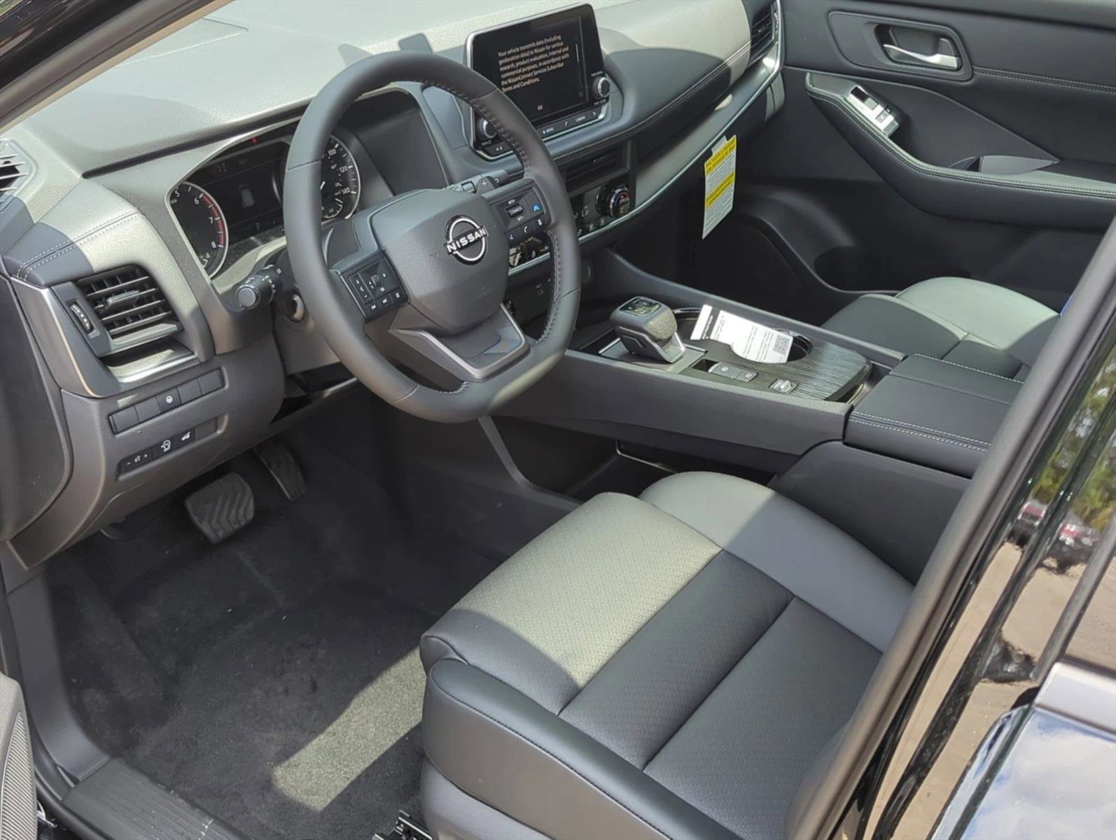 New 2026 Nissan Rogue SV FWD image 9