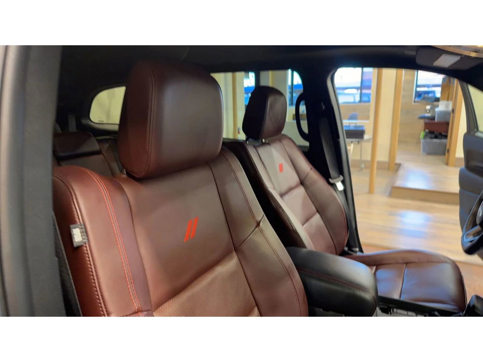 Used 2025 Dodge Durango R/T w/ Blacktop Package image 24