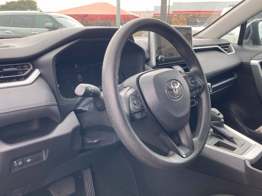 Certified 2025 Toyota RAV4 XLE FWD image 7