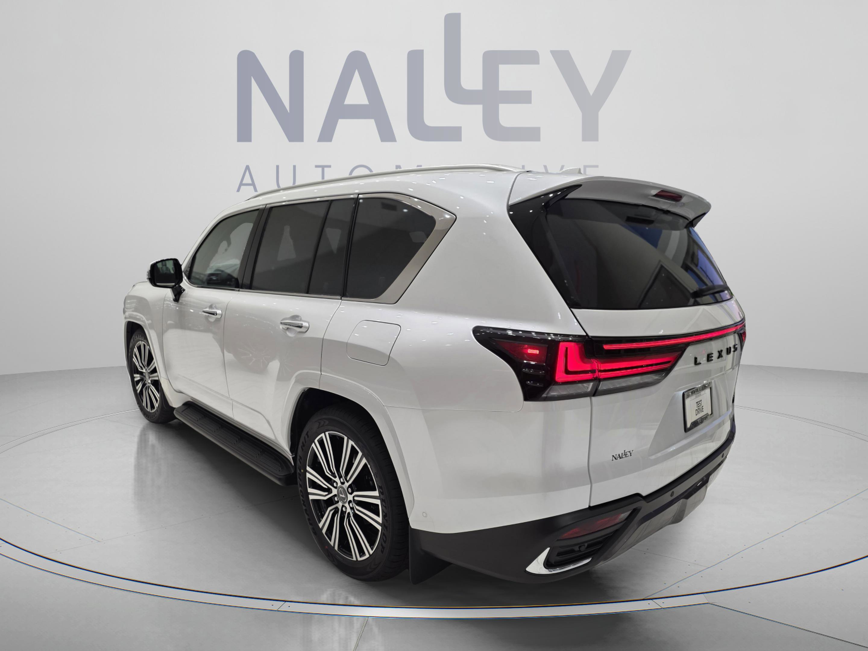 New 2026 Lexus LX 700h Luxury image 3