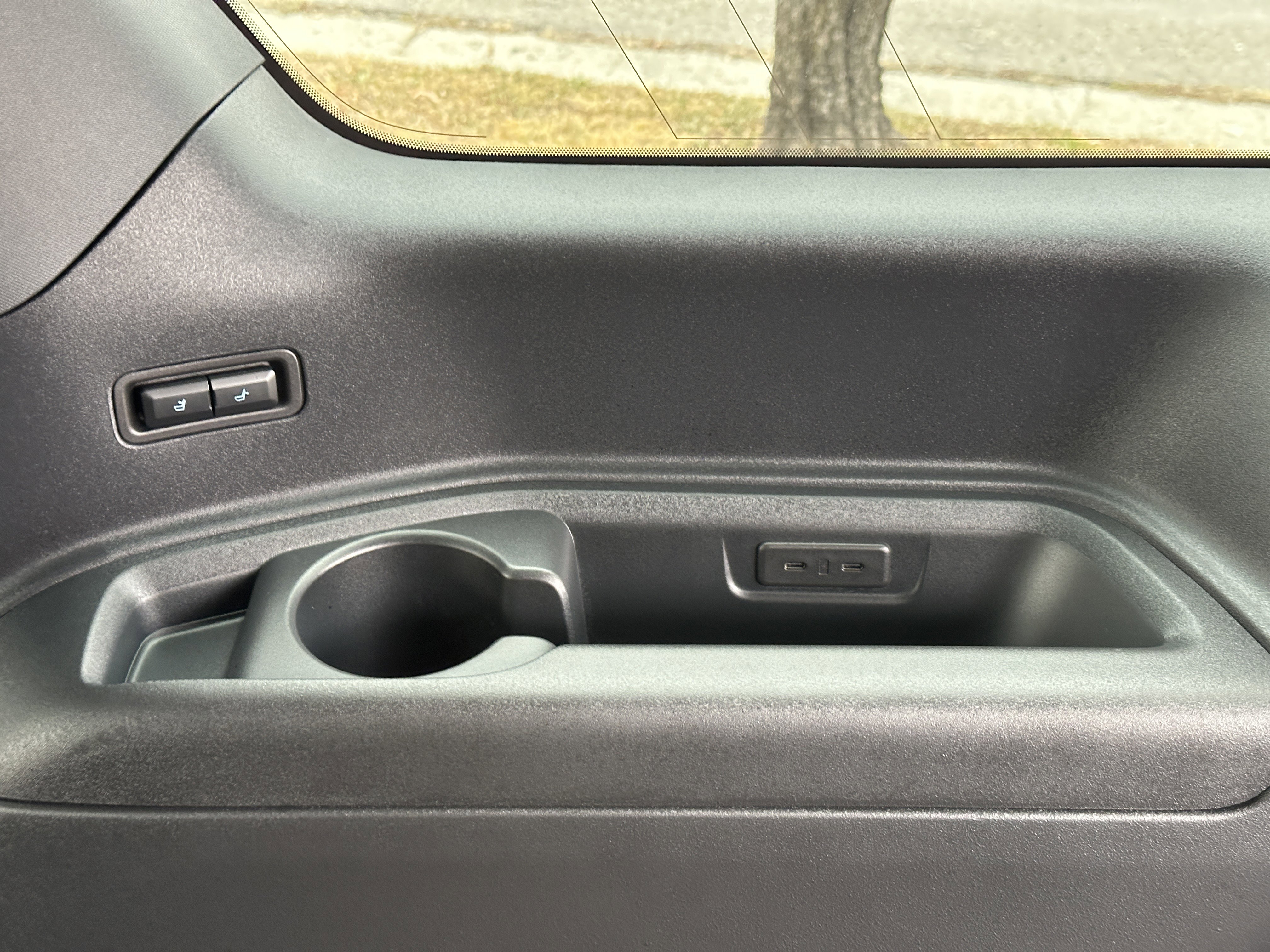 Used 2025 Ford Expedition Platinum w/ Stealth Appearance Package AWD/4WD image 75