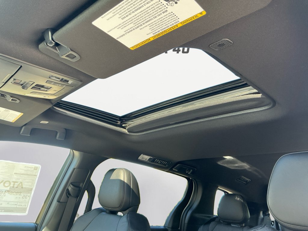 New 2026 Toyota Sienna Limited AWD/4WD image 9