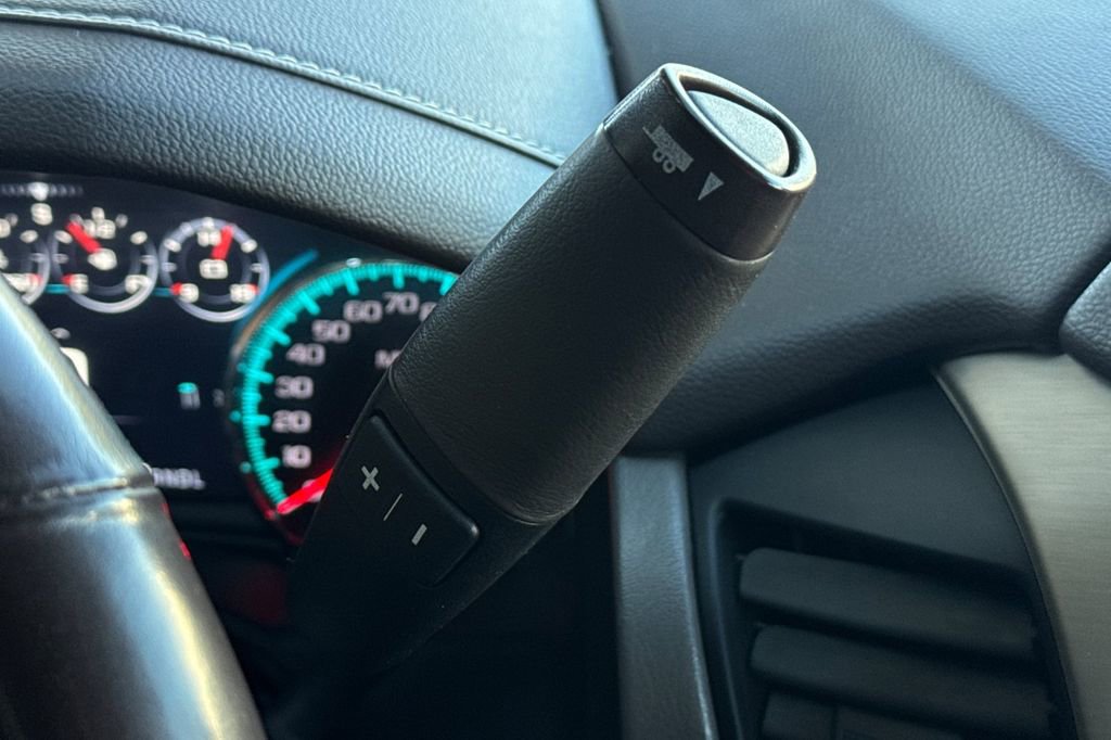 Used 2020 GMC Yukon XL Denali w/ Denali Premium Package image 27