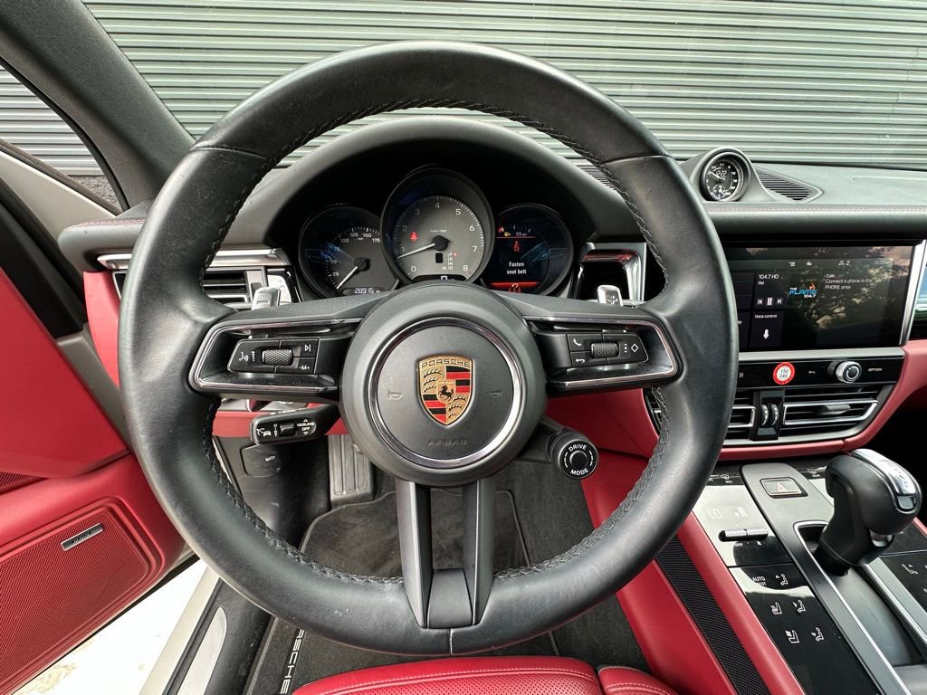 Certified 2023 Porsche Macan S image 17