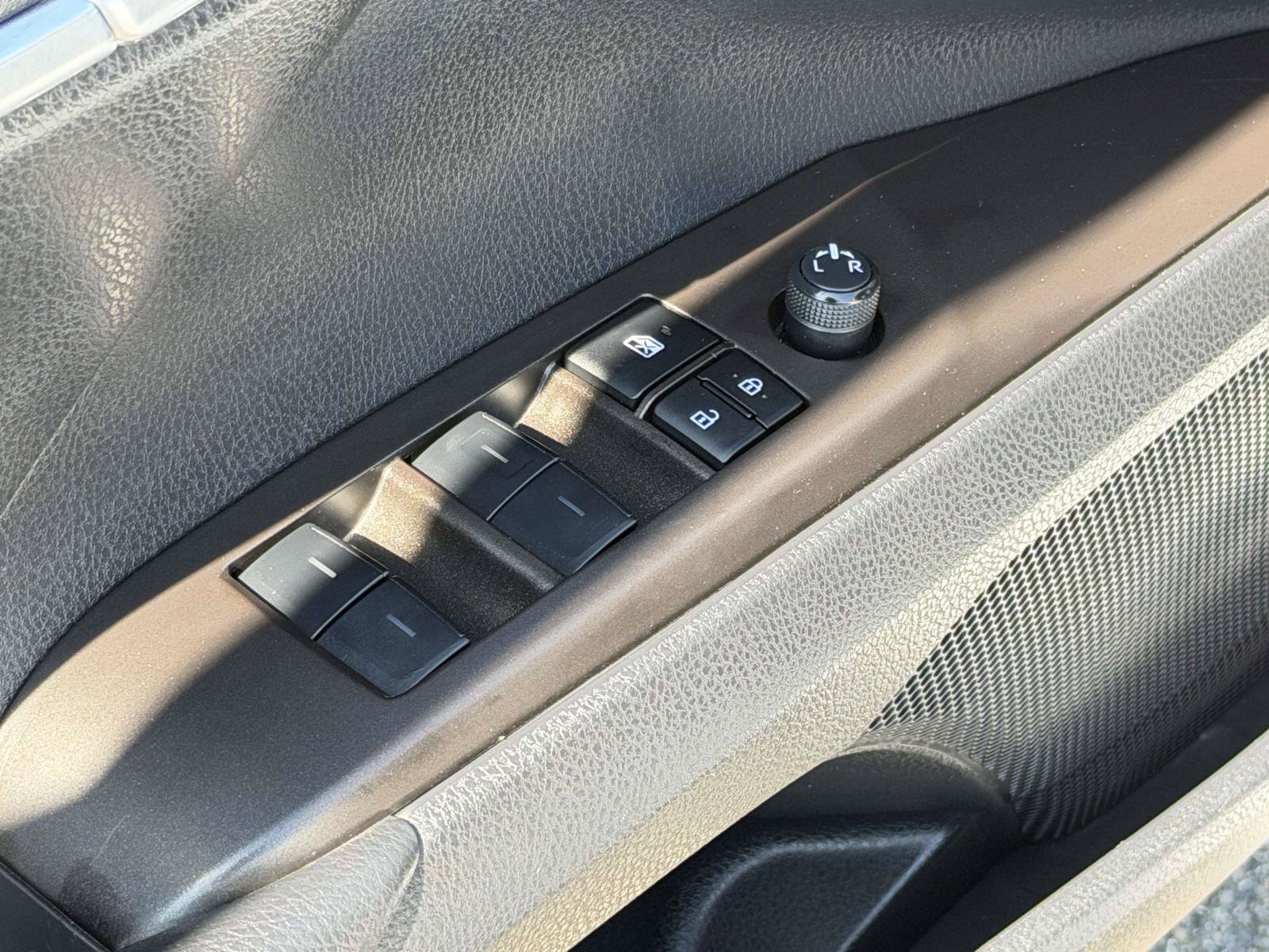 Used 2024 Toyota Camry SE FWD image 20