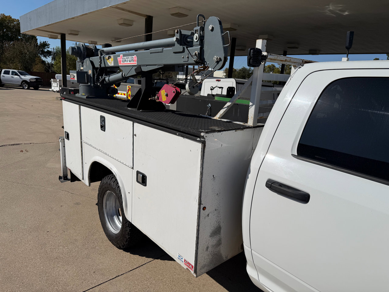 Used 2018 RAM 3500 Tradesman w/ Chrome Appearance Group image 11