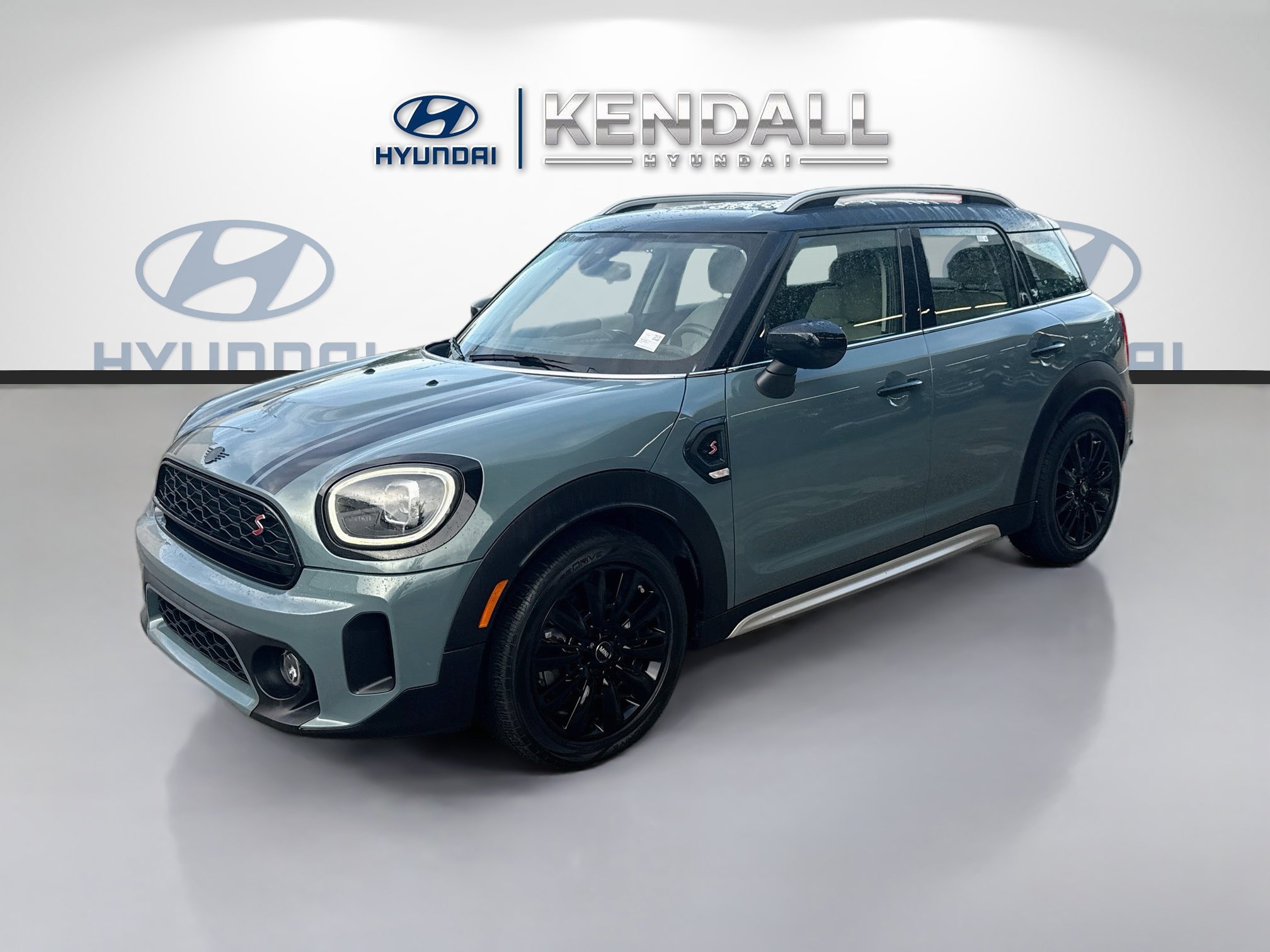 Used 2024 MINI Cooper Countryman S w/ Premium Package FWD image 3