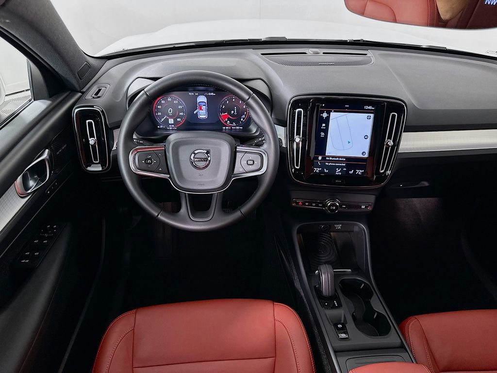 Used 2019 Volvo XC40 T5 Momentum image 23