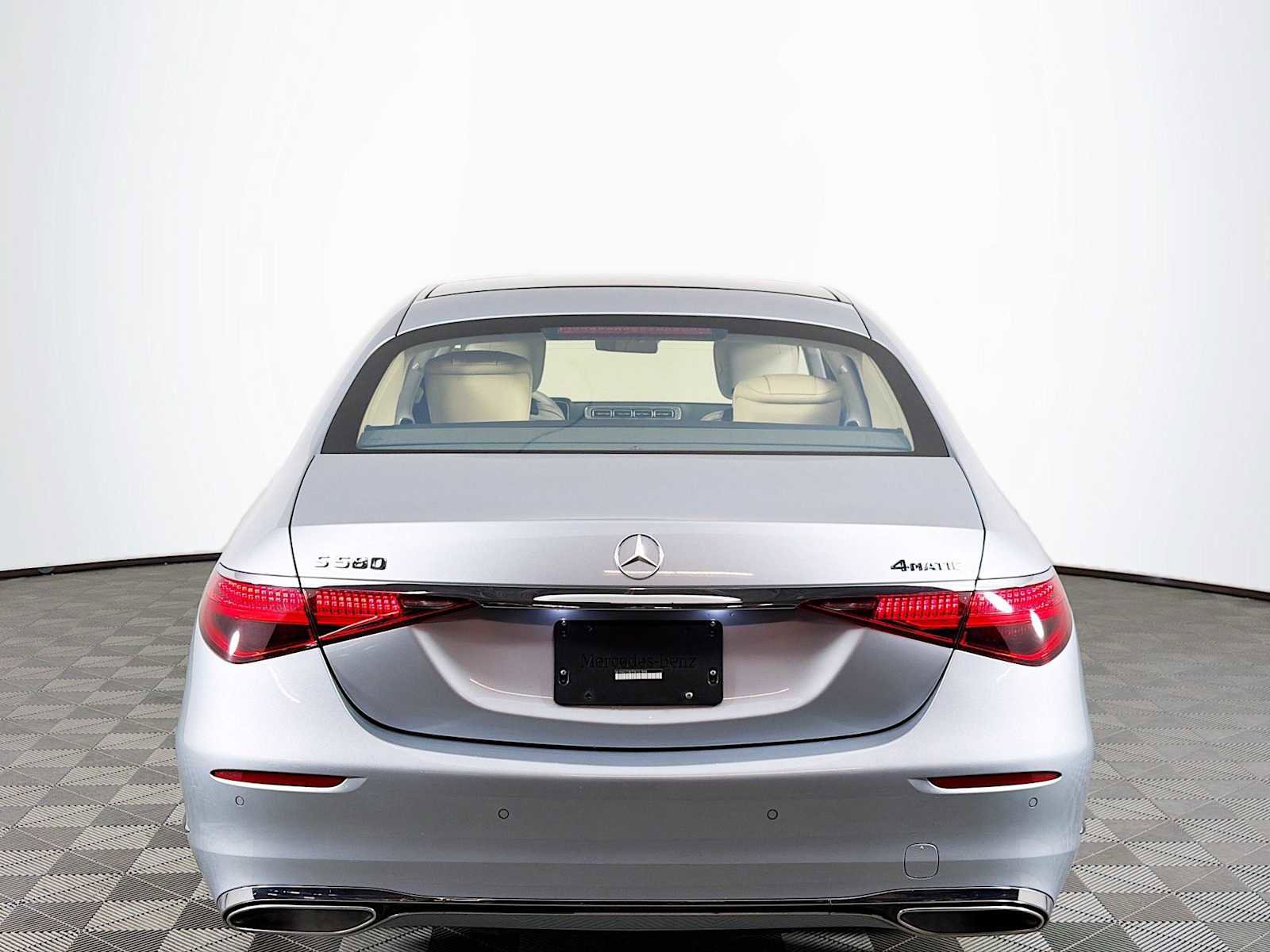 Used 2023 Mercedes-Benz S 580 4MATIC Sedan image 6