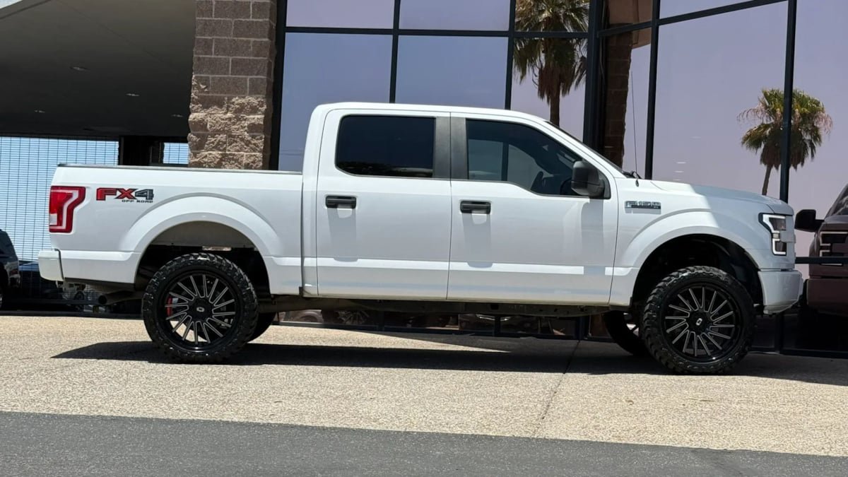 Used 2017 Ford F150 XL w/ Equipment Group 101A Mid AWD/4WD image 15