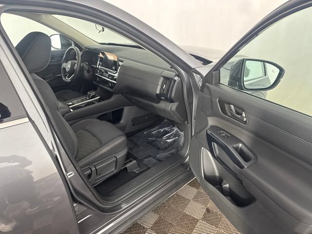 Certified 2025 Nissan Pathfinder SV w/ Cargo Package AWD/4WD image 34