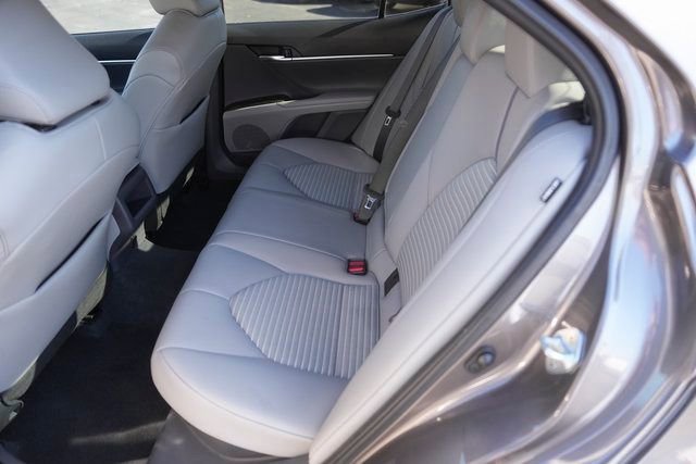 Used 2022 Toyota Camry SE image 12