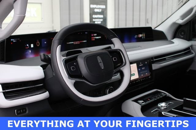 New 2026 Lincoln Navigator L Black Label image 32