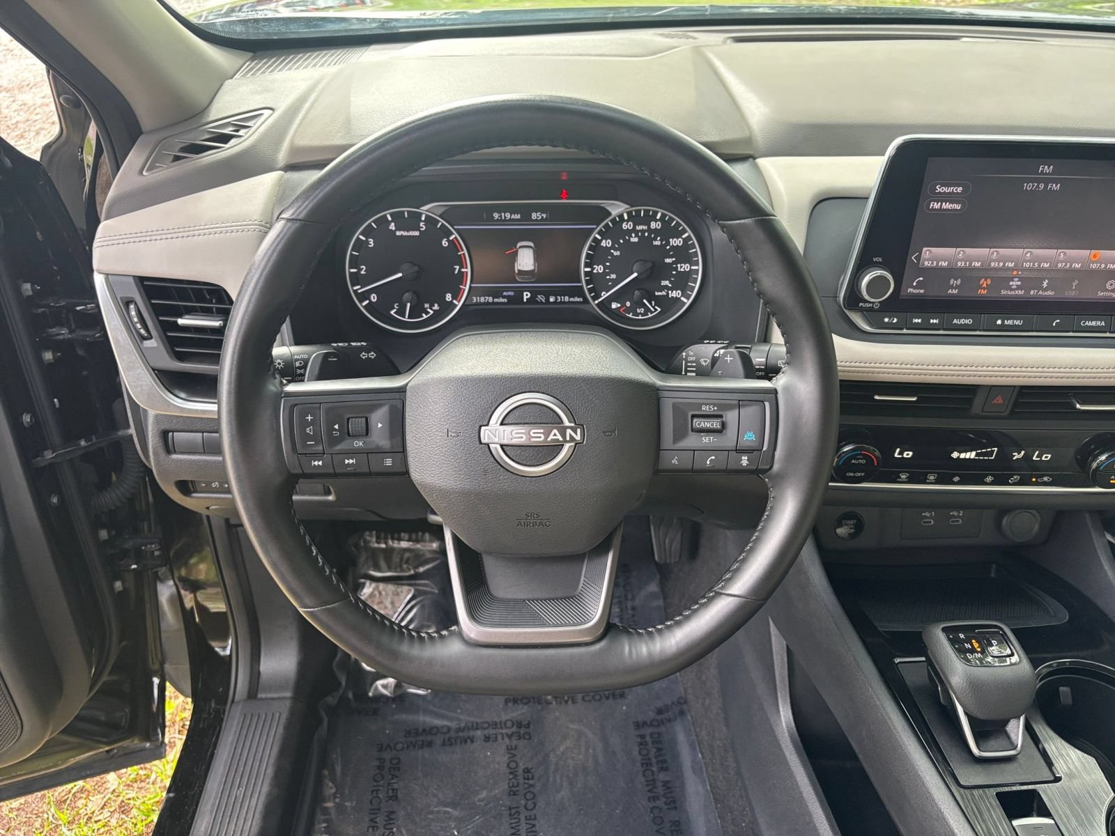 Used 2025 Nissan Rogue SV AWD/4WD image 29