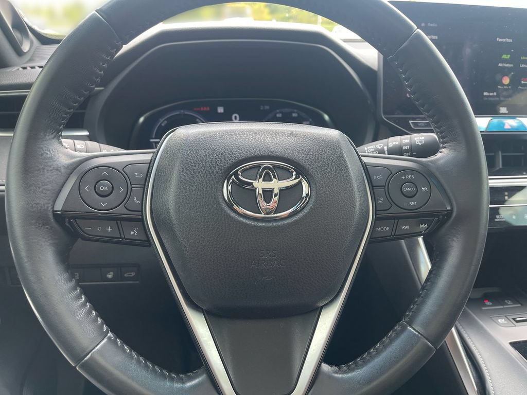 Used 2023 Toyota Venza Limited AWD/4WD image 19