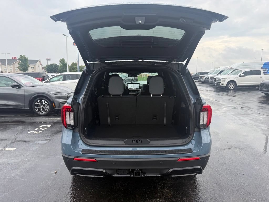 New 2026 Ford Explorer ST-Line w/ ST-Line Street Pack AWD/4WD image 49