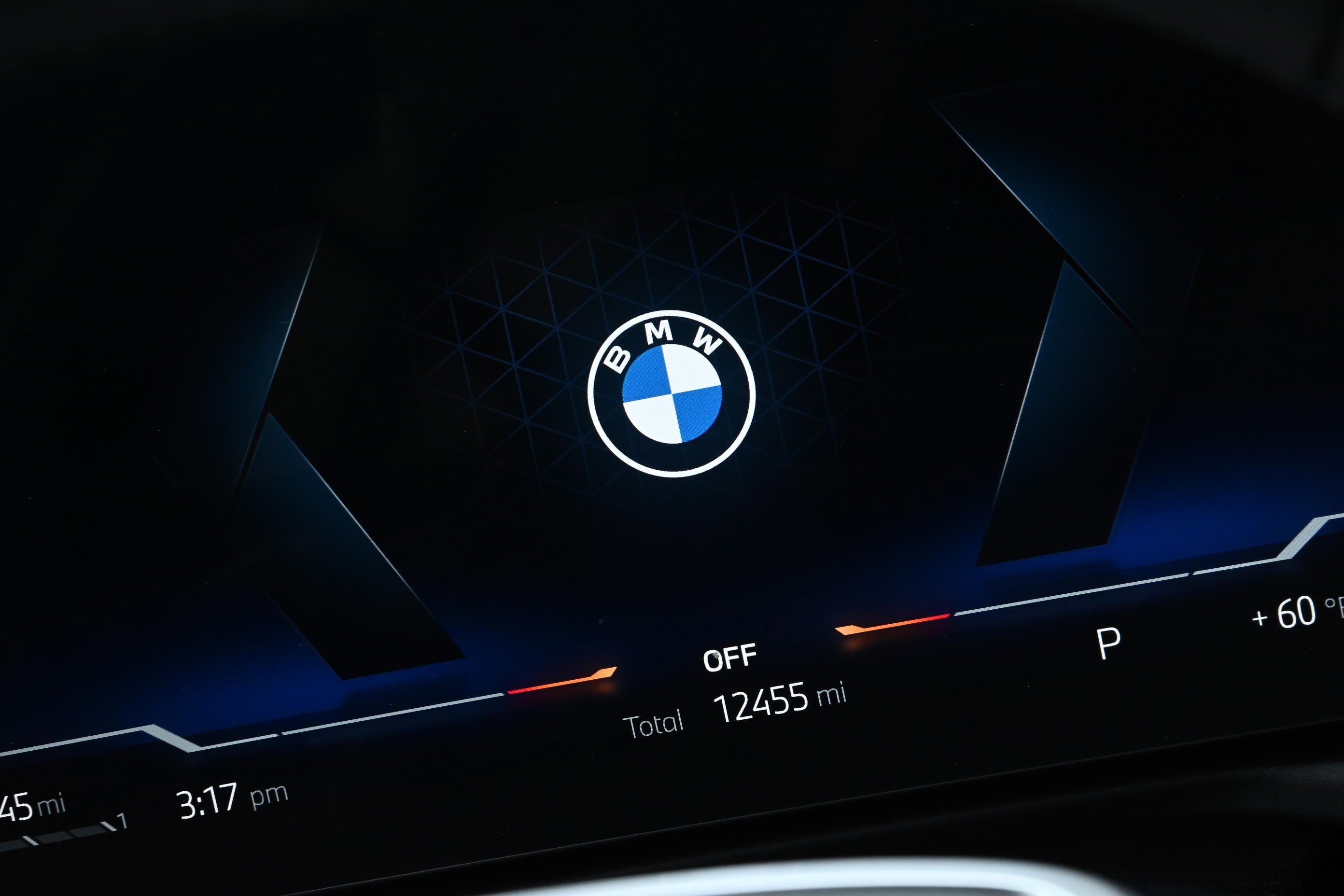 Certified 2025 BMW 330i Sedan image 23