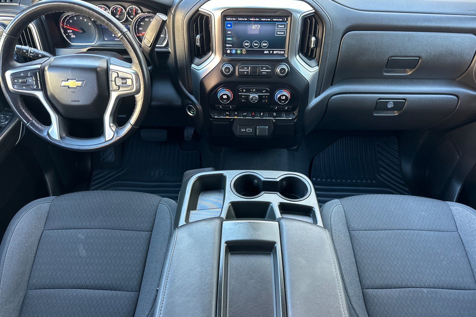 Used 2022 Chevrolet Silverado 1500 LT w/ Z71 Off-Road Package AWD/4WD image 14